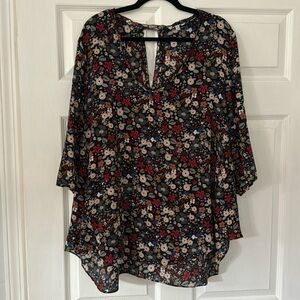 Floral flowy top